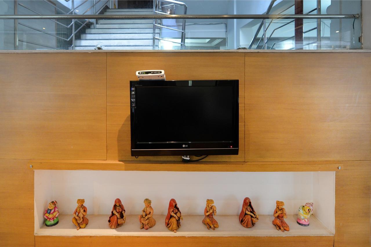Hotel At Home Suites , Gachibowli, Hyderabad Eksteriør bilde