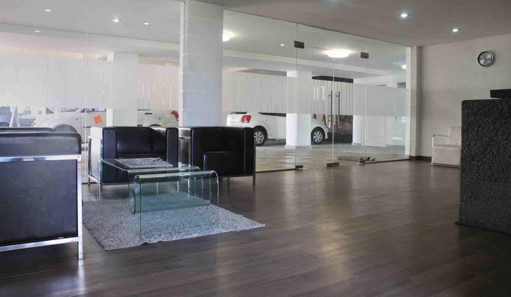 Hotel At Home Suites , Gachibowli, Hyderabad Eksteriør bilde